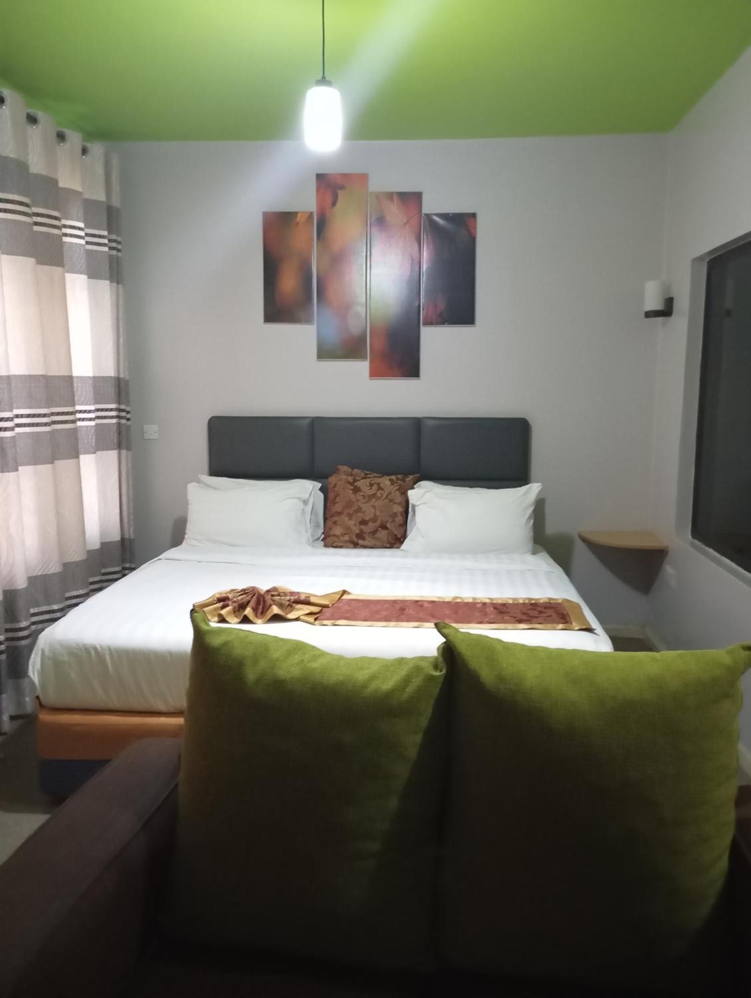 Maple Inn Hotel 奈洛比 外观 照片